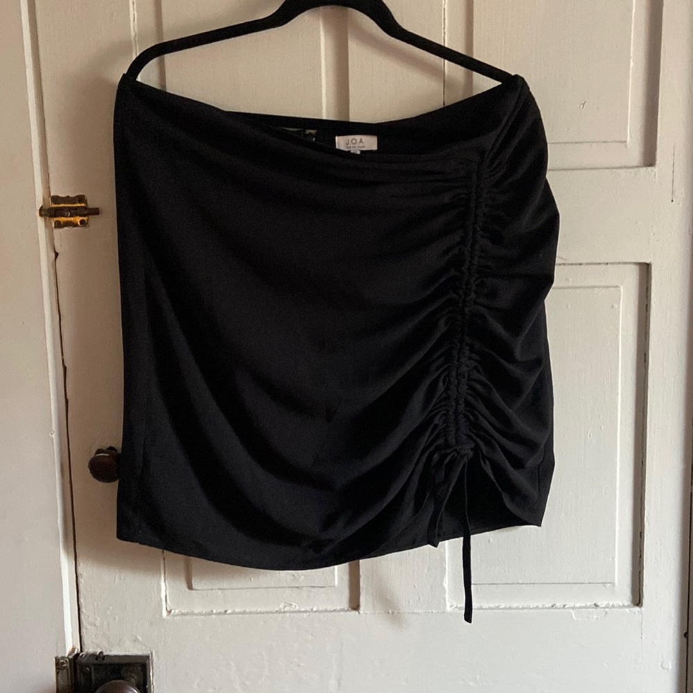 Black ruched side skirt, drawstring tie, size XXL